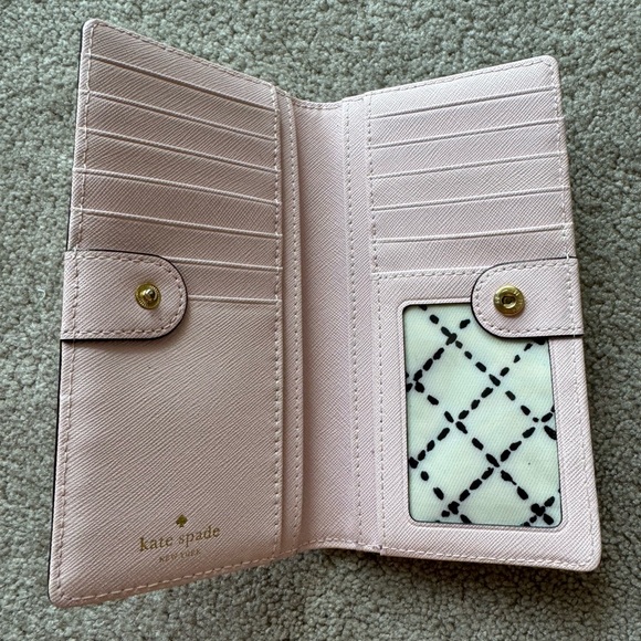 Pink Wallet - Picture 2 of 2
